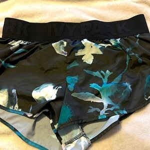 IVY PARK BLACK RUNNING SHORTS BLUE WATER COLOR SIZE MEDIUM